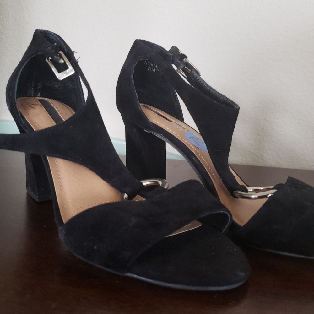 🦓Tahari Black Heels🦓